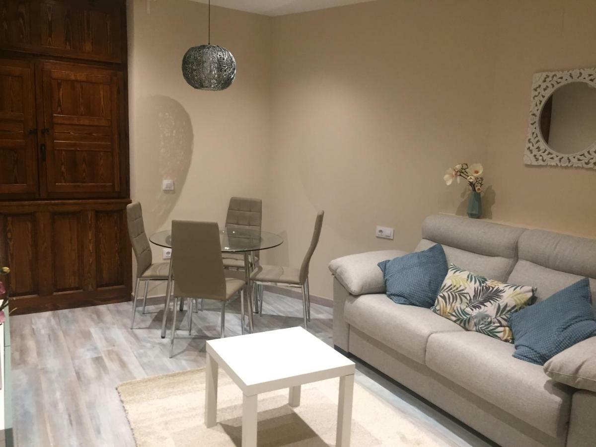 Apartamentos Turisticos Desiree Arévalo Exteriér fotografie